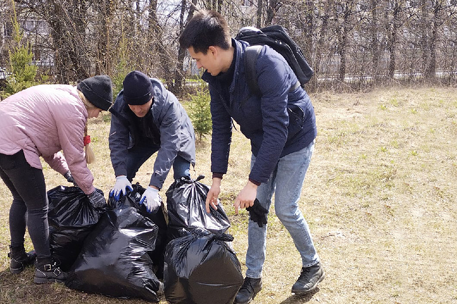 «Яблоневая поляна» в Ельниковской Роще  очищена химиками