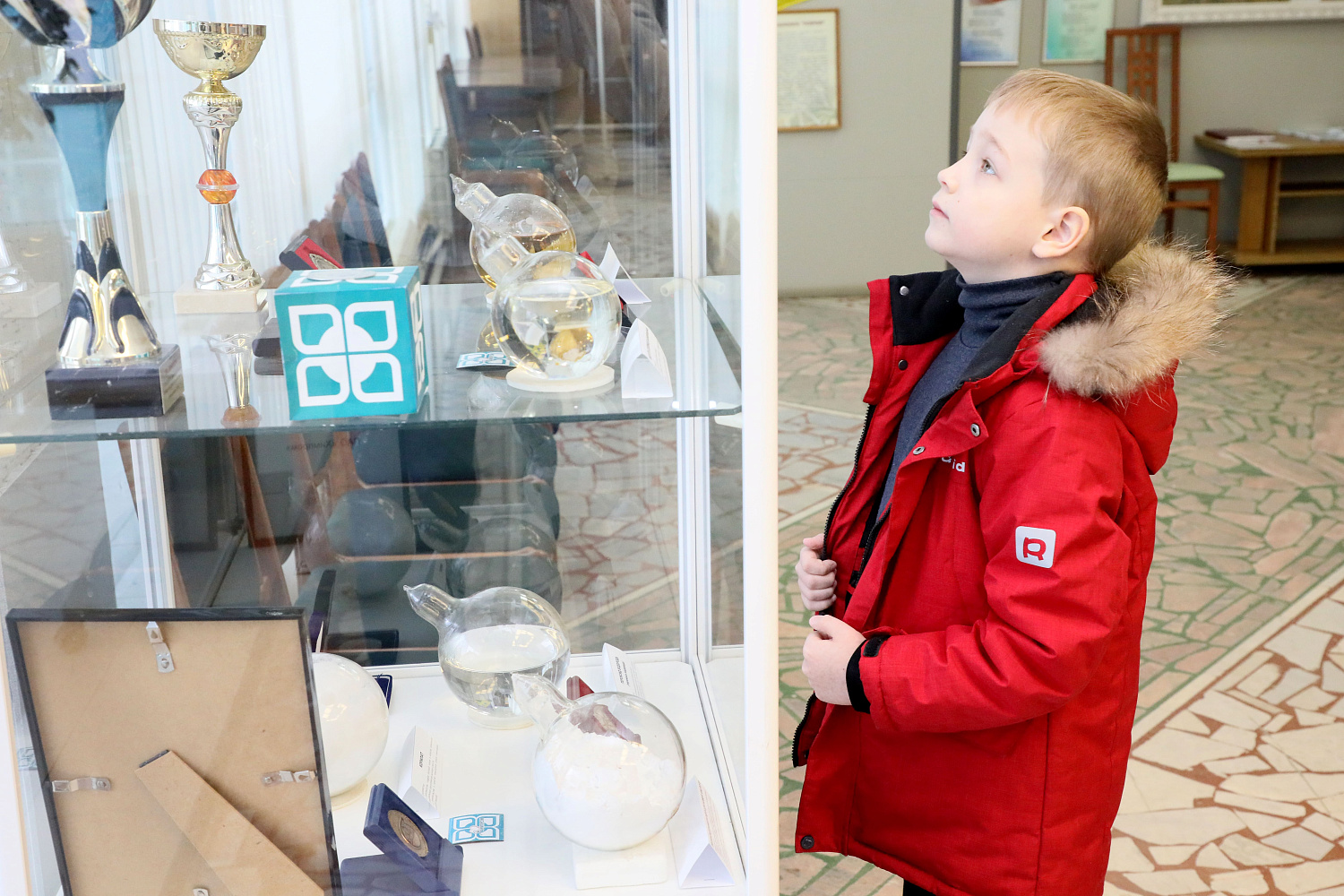 Добрым волшебником для семилетнего Богдана стал генеральный директор ПАО «Химпром»